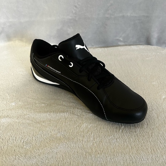 Puma BMW Motorsport low cut tennis shoe size 6. - Picture 2 of 10